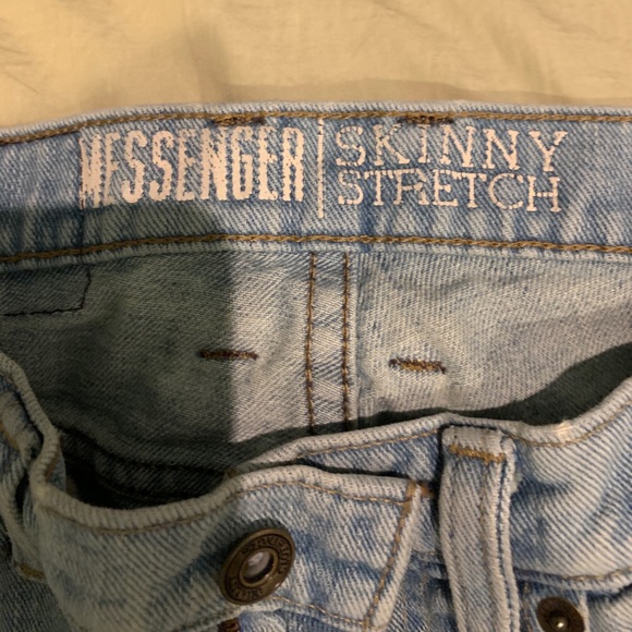 light blue jeans - Picture 2 of 3